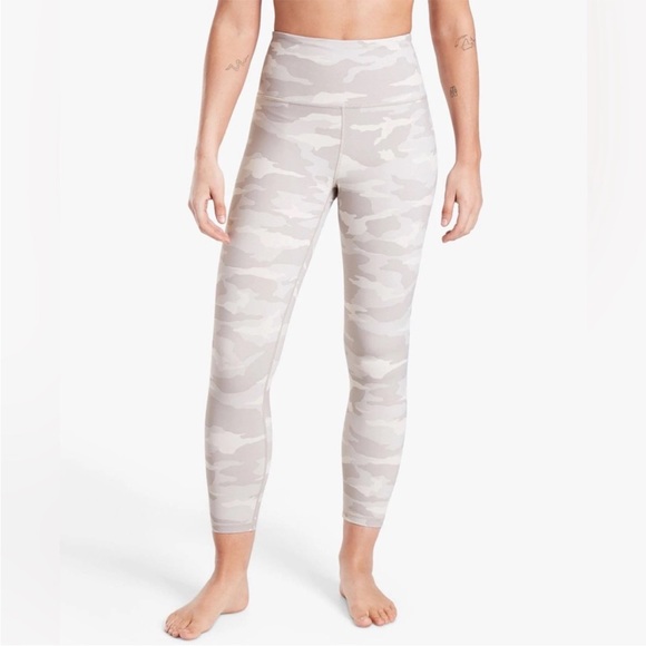 Athleta Pants - Athleta Elation Camo 7/8 Leggings - Medium